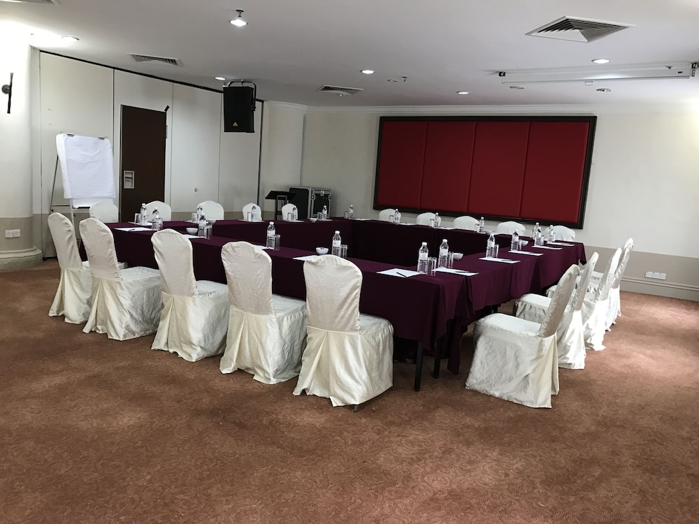 GRAND KAMPAR HOTEL 49/56
