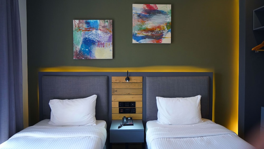 Delilah Hotel 18/51