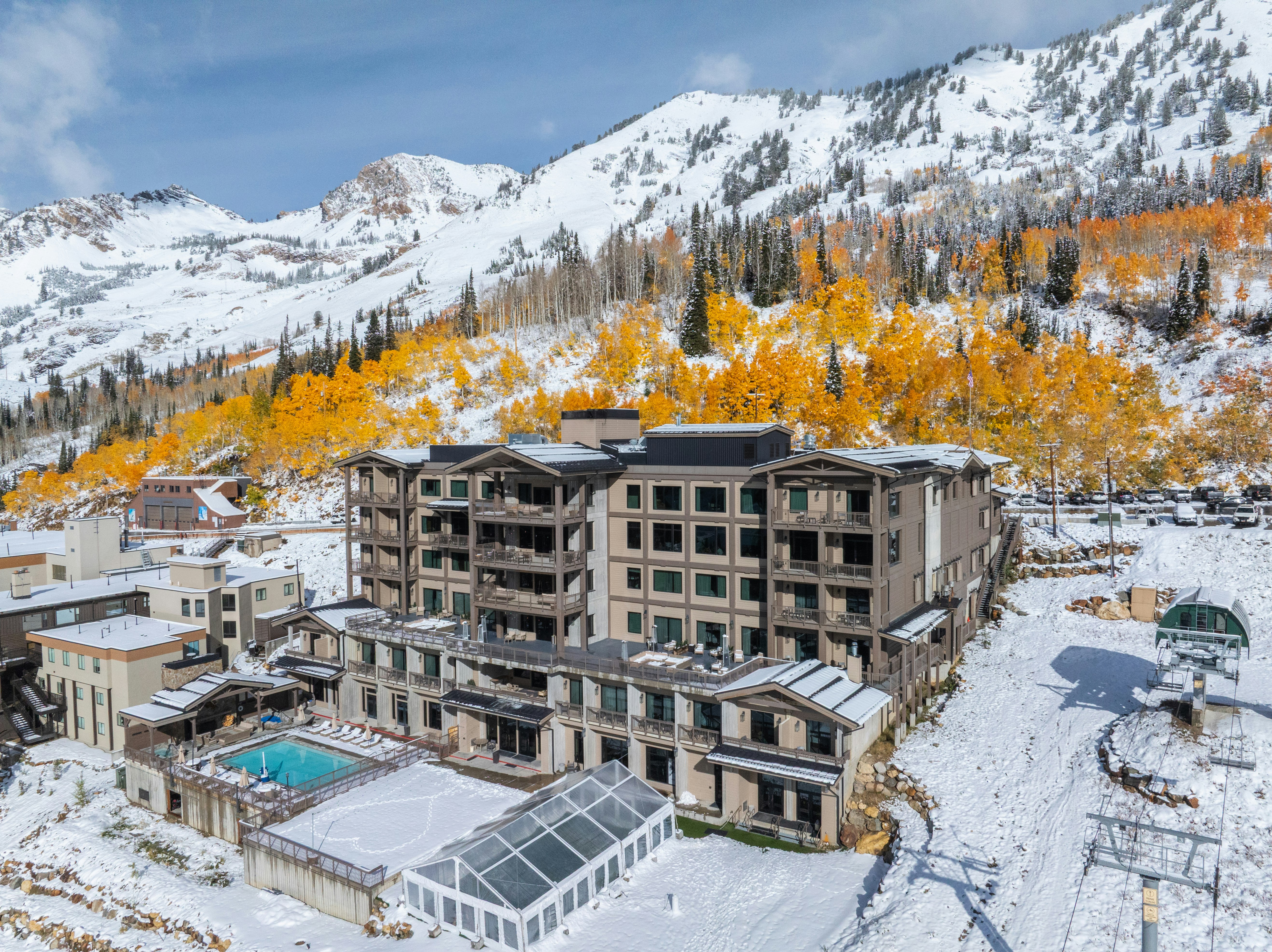 The Snowpine Lodge 5/50