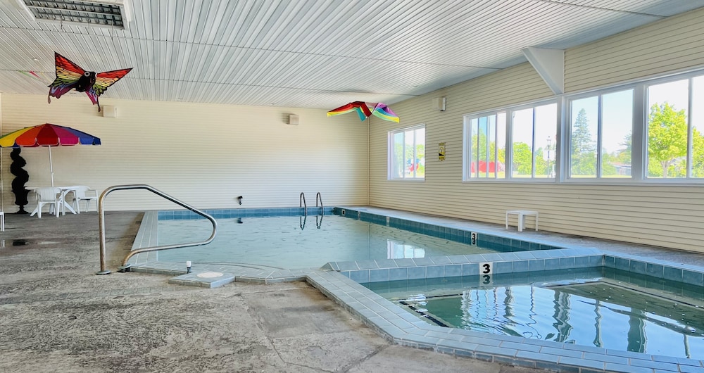 Court Plaza Inn & Suites 34/64