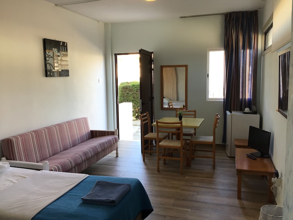 Florea Hotel Apts 19/49