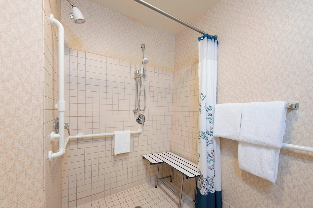 Residence Inn Toledo Maumee 28/28