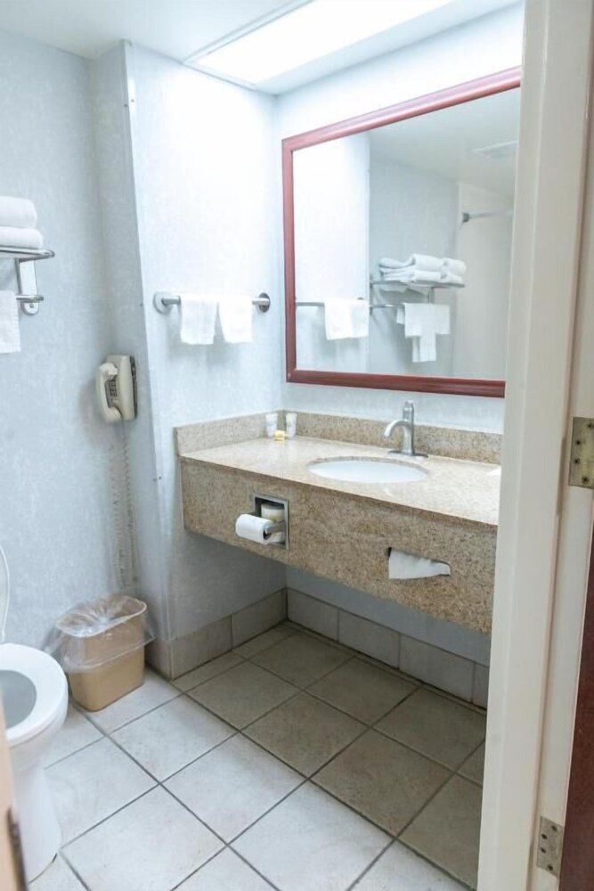 Best Western Plus Atlantic City West Extended Stay And Suites 40/45