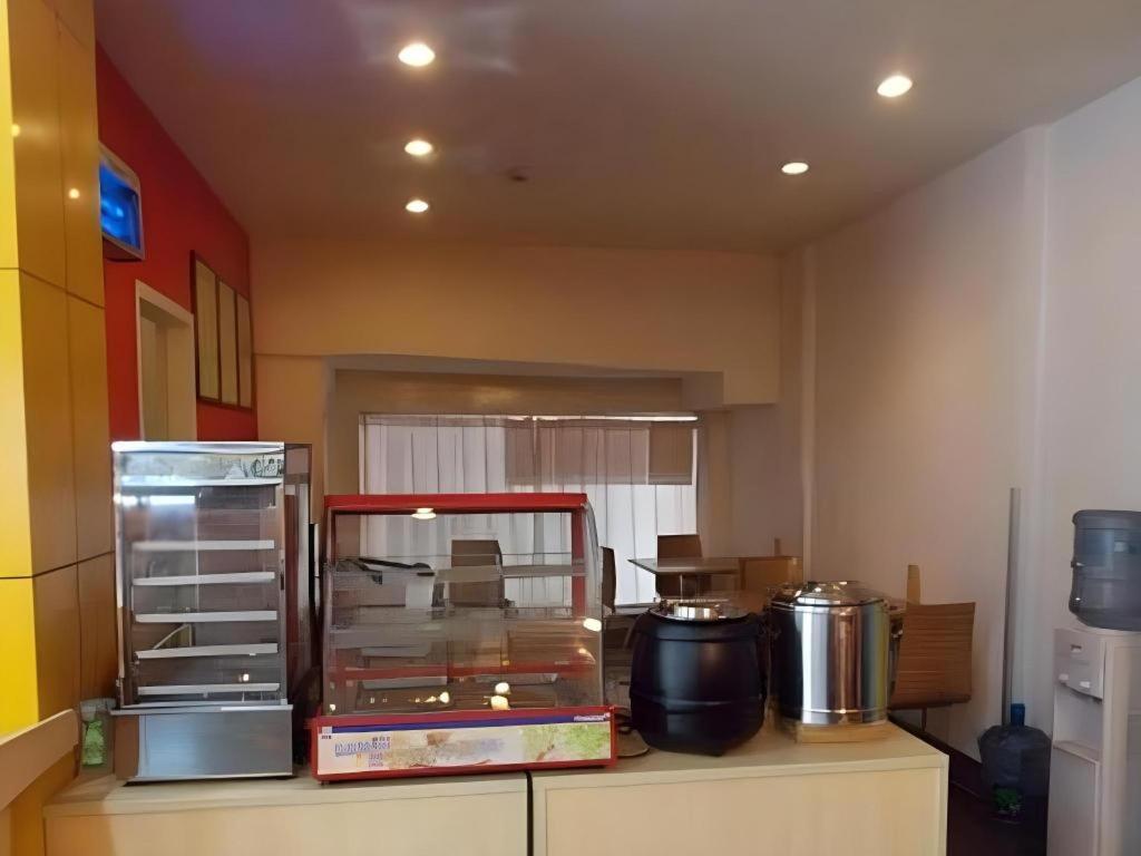 7 Days Inn Chengdu North Railway Train Station Square Branch 14/39