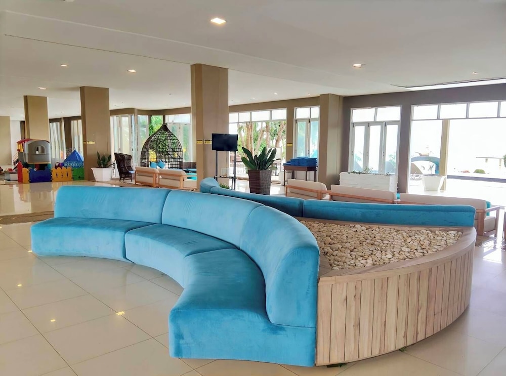 Royal Phala Cliff Beach Resort and Spa 9/50