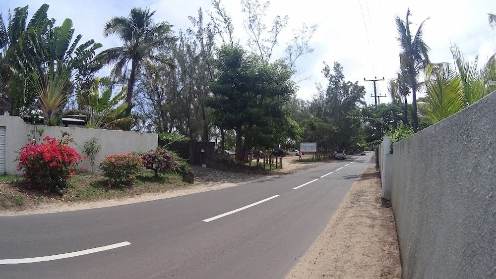 Allamanda Studios And Apartments 22/44