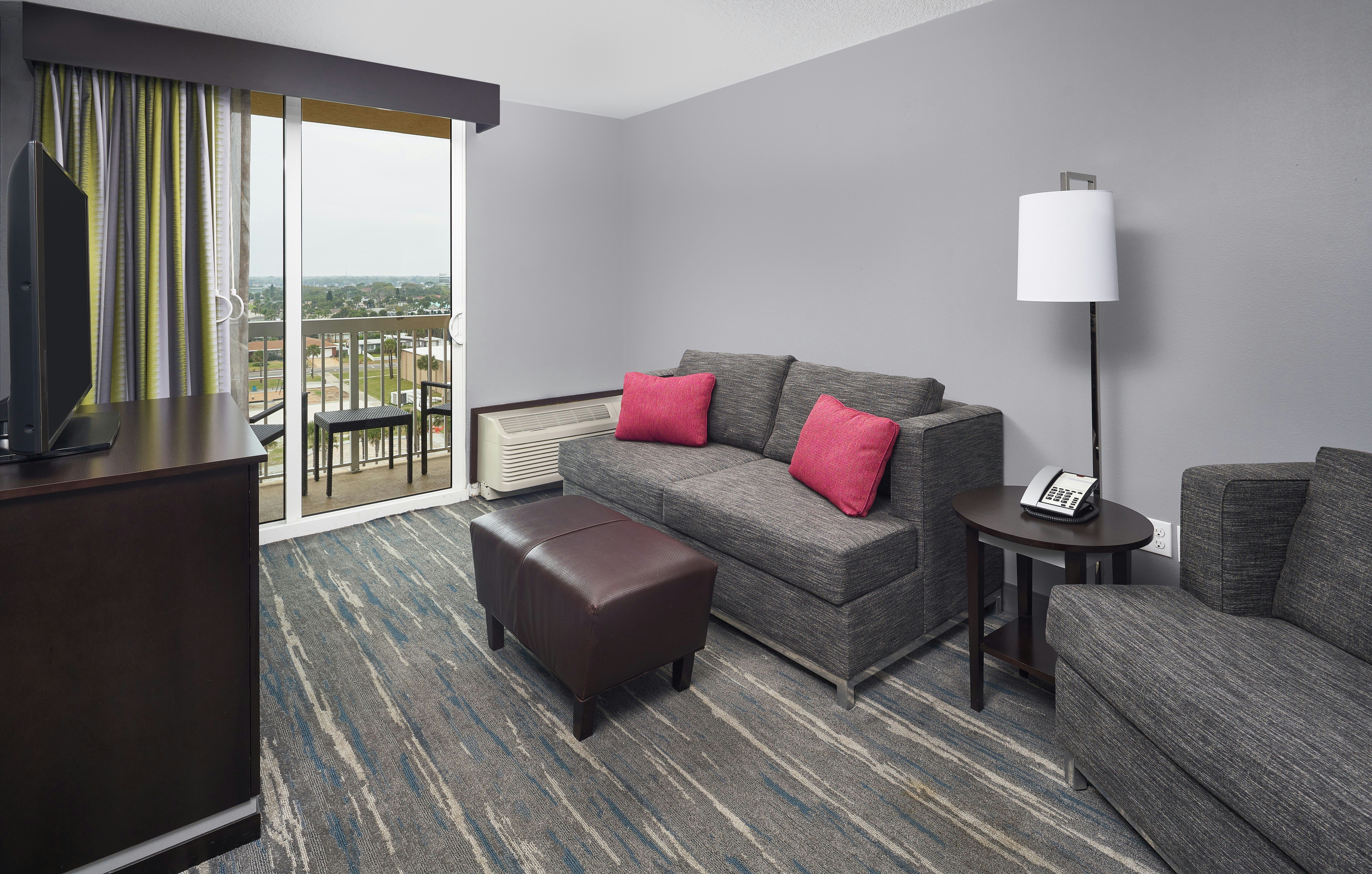 Hampton Inn Daytona Beach Beachfront 35/56