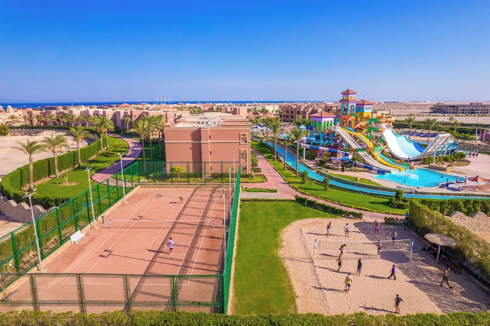 Charmillion Club Aqua Park 26/46
