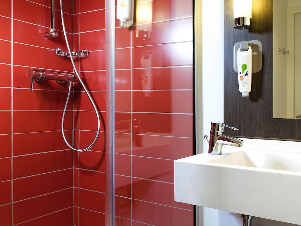 Ibis Styles Lyon Centre - Gare Part Dieu Hotel 73/74
