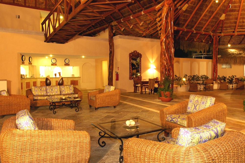 Hotel Palmas De Cortez 34/50