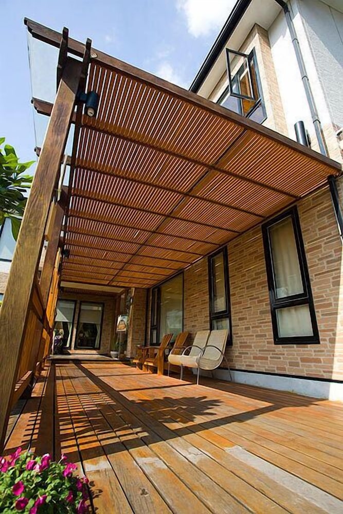 Cypress House 6/49