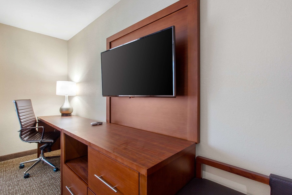 Comfort Inn Suites Pinetop Show Low 25/28