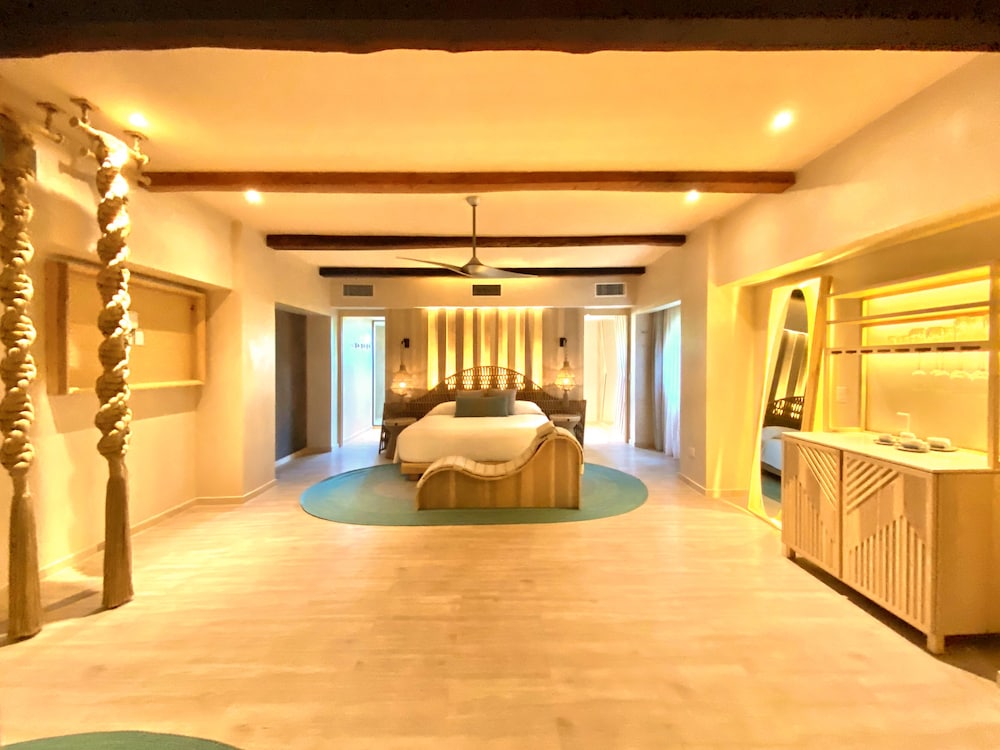 Hotel Shibari Tulum Restaurant and Cenote Club 15/50