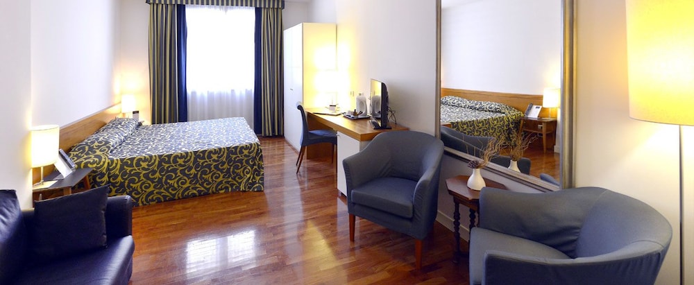 Ferrara Hotel 45/66