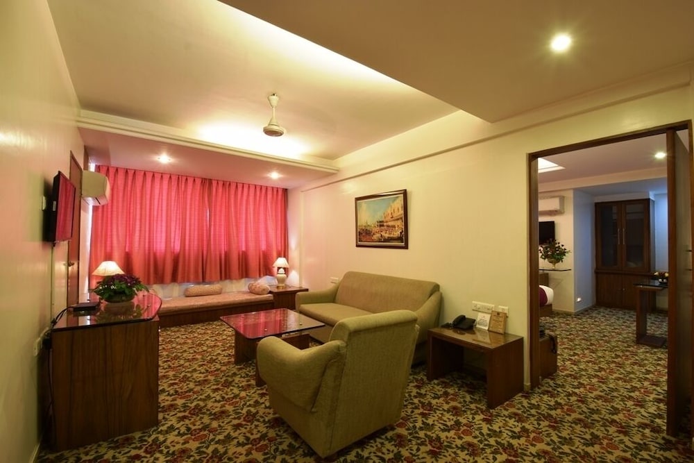HOTEL PEARL 19/25