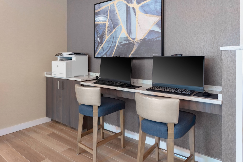 Residence Inn Virginia Beach Town Center 37/40