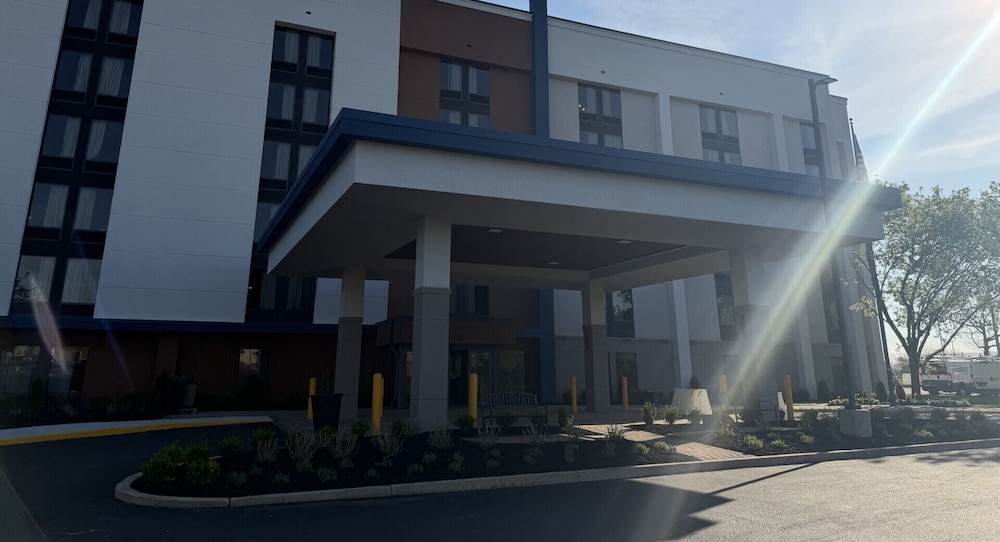 Hampton Inn by Hilton Philadelphia International Airport 6/50