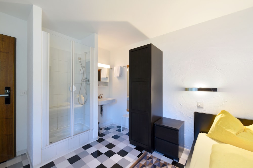 Schlosshotel - Self Check-In Hotel am Schlosspark 47/47