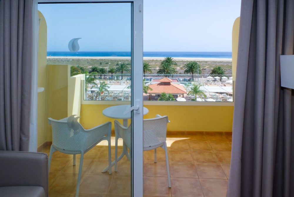 R2 Buganvilla Hotel and Spa 16/33