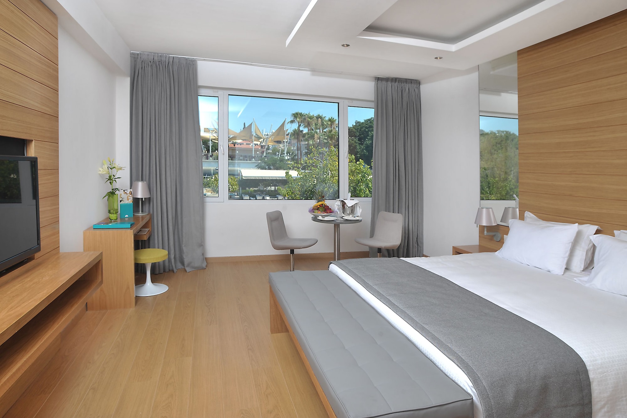 HONEYMOON, SUITE