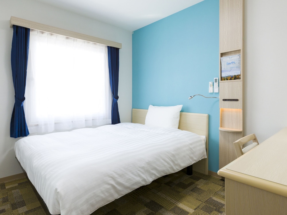 Toyoko Inn Tozai Line Kiba Station 17/37