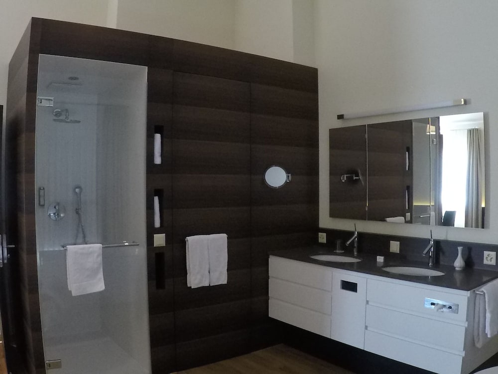 Hotel Glanis 46/50