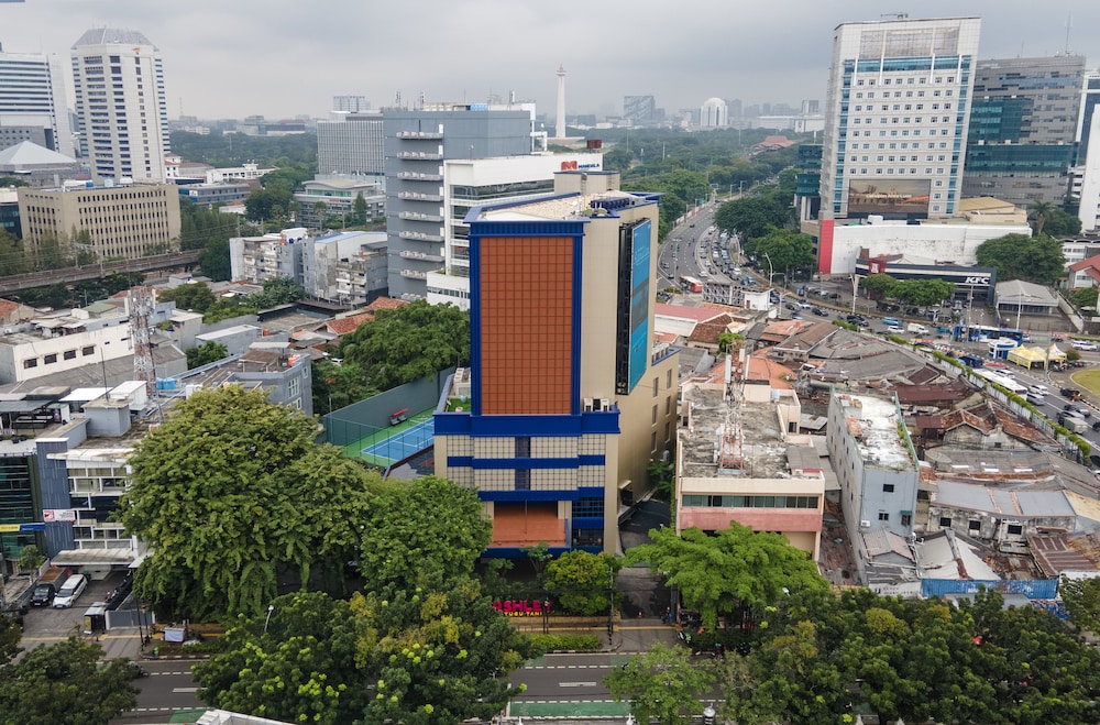 Ashley Tugu Tani Menteng 40/44