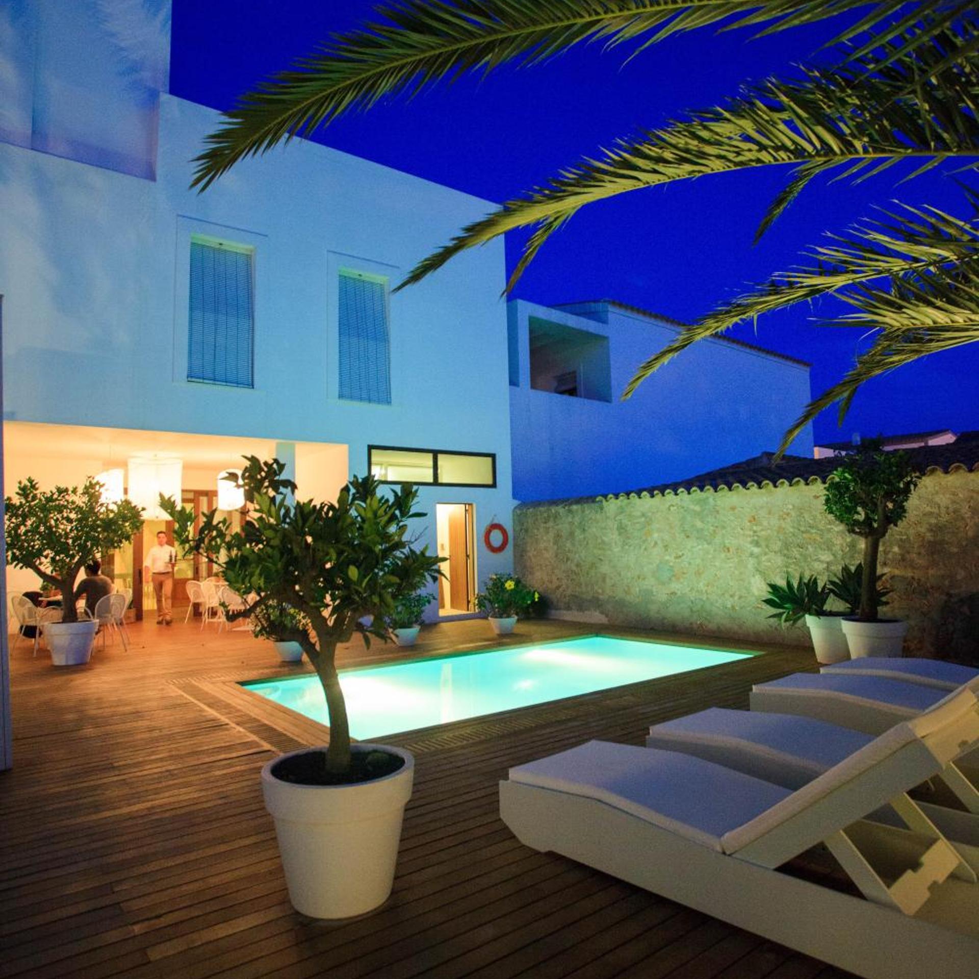 Hotel Es Mares 54/56