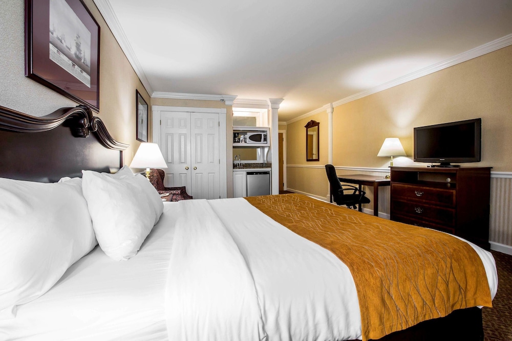 Comfort Inn & Suites Plattsburgh - Morrisonville 8/37