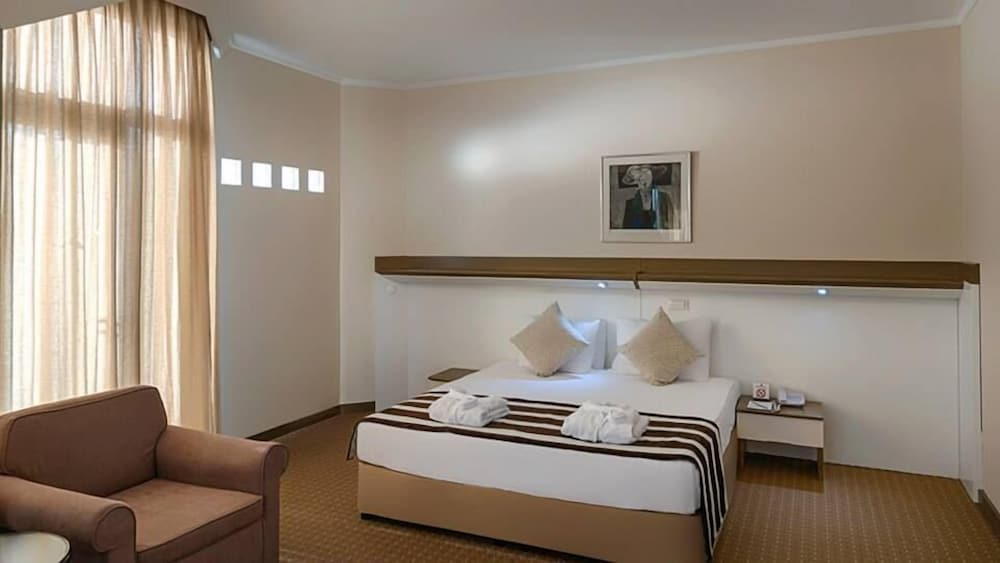 Green Max Hotel 24/65