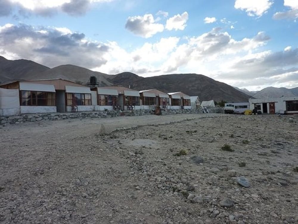 Pangong Holiday Cottages 14/20