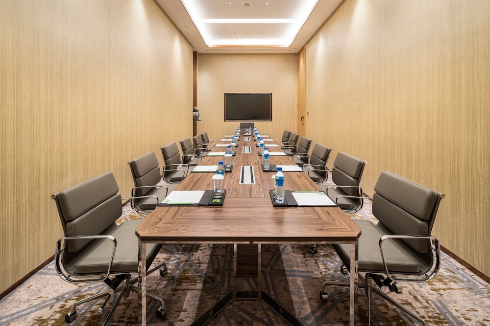 HOLIDAY INN Tongren Wanshan 37/48