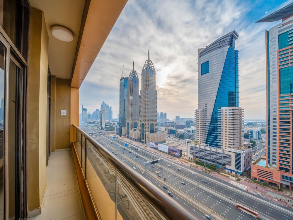 Mercure Dubai Barsha Heights Hotel Suites and Apartments 19/50