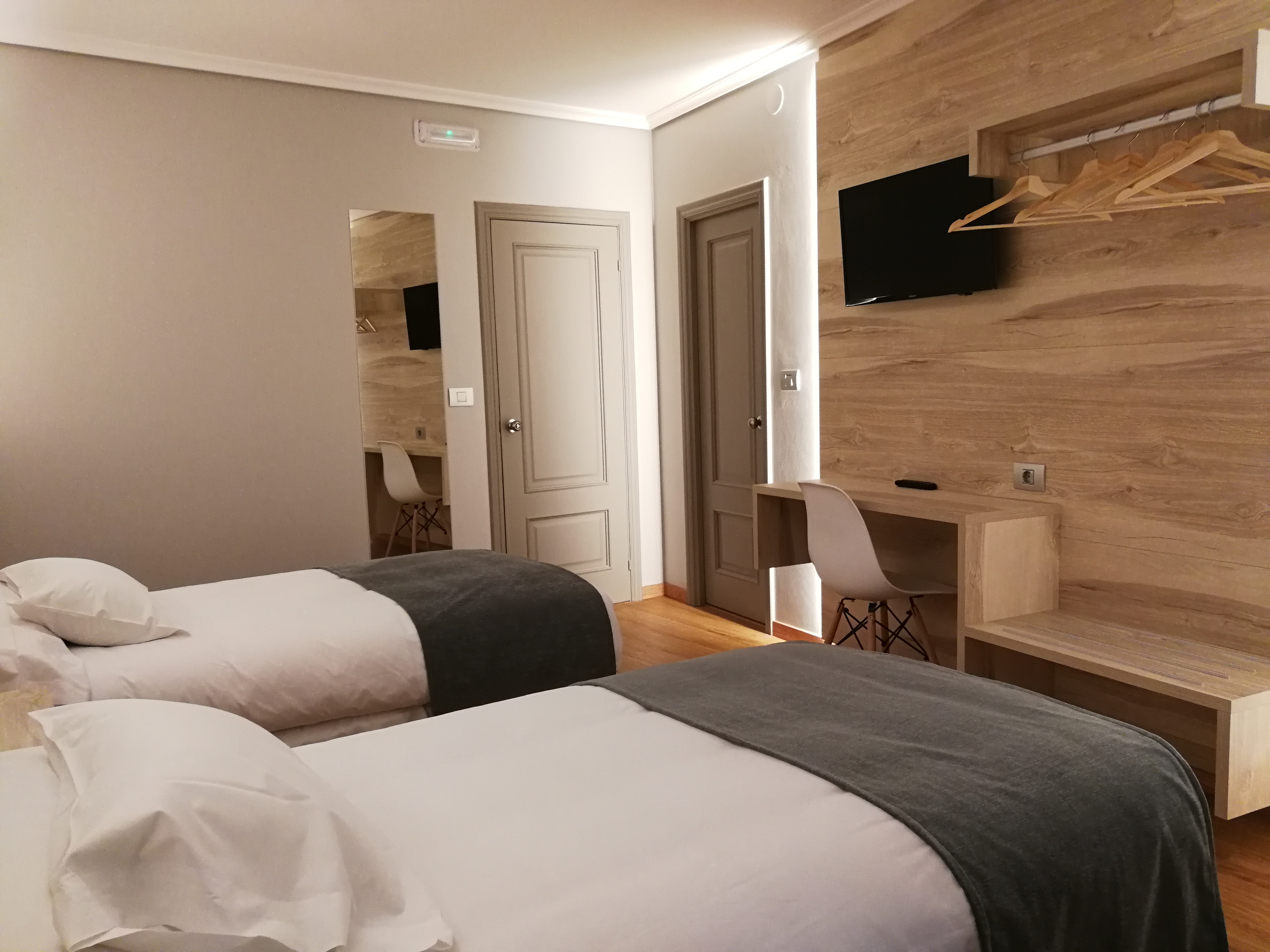 غرفة قياسية بسريرين منفصلين، La Marina Hotel 2/4