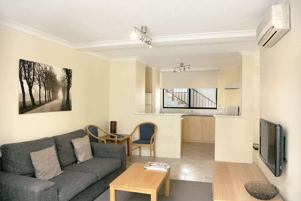 Lodestar Waterside Apartments 30/44