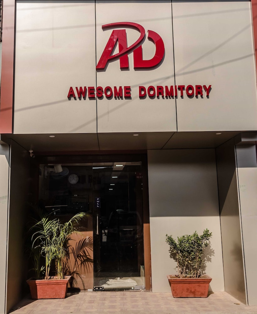 Awesome Dormitory 4/32
