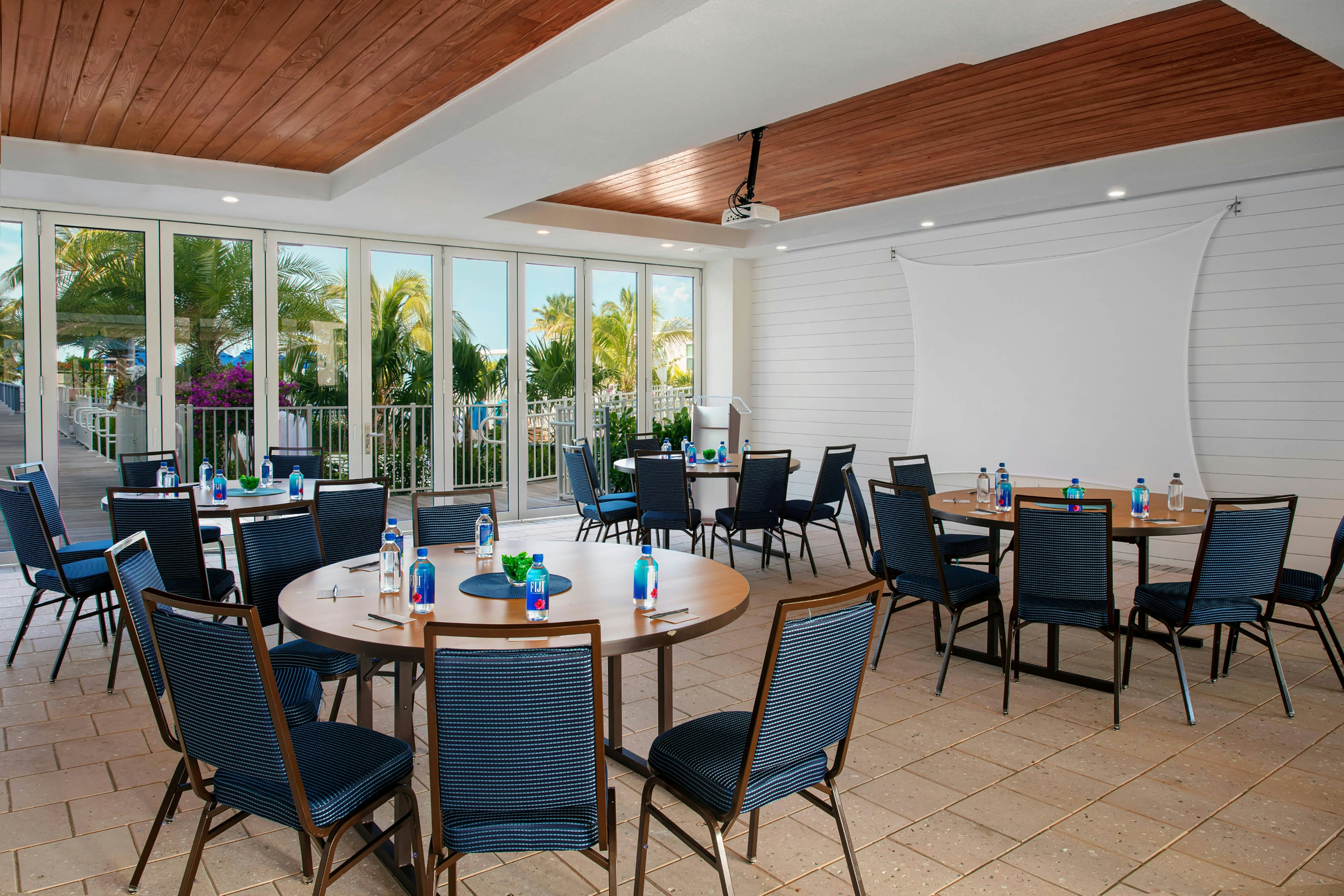 Courtyard by Marriott Faro Blanco Resort 20/33