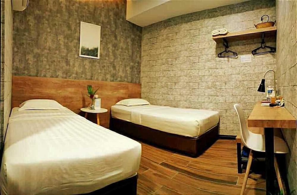 Cube Bed Station - Hostel 10/50