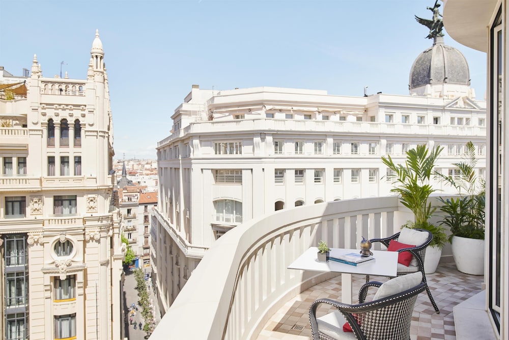Hyatt Centric Gran Via Madrid 10/72