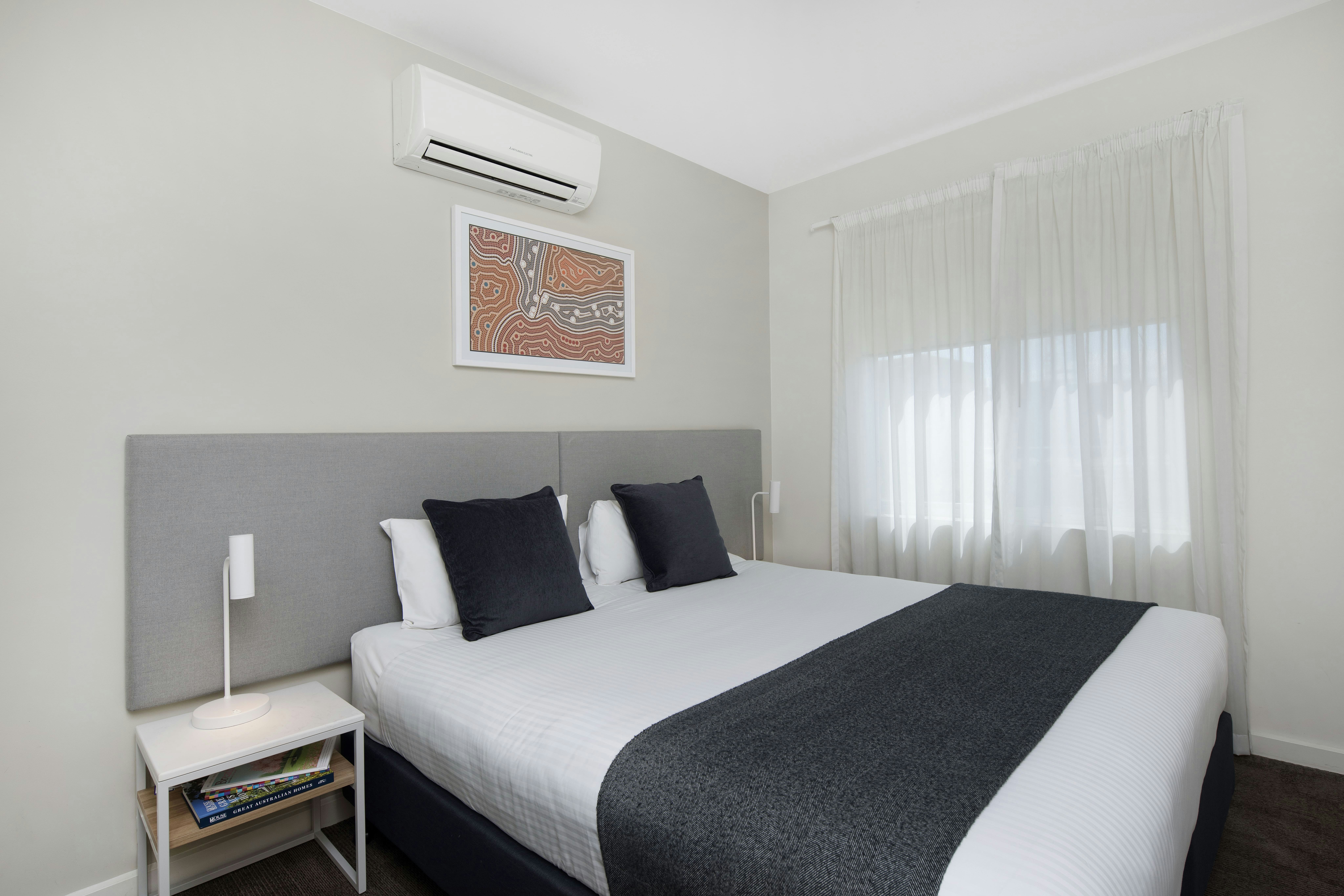 Quest Mawson Lakes 8/78