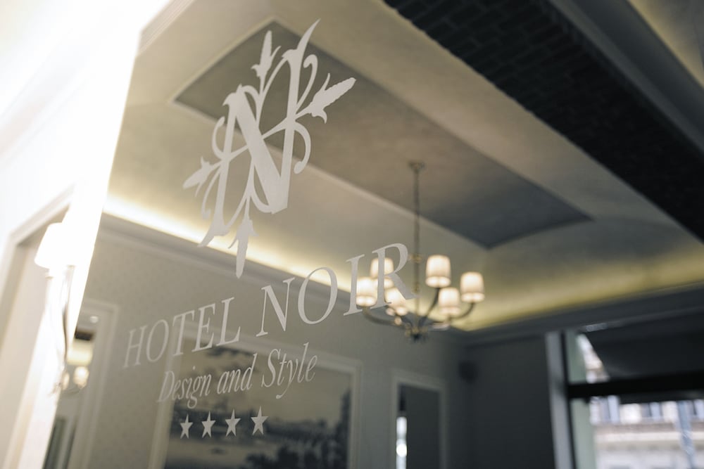 Hotel Noir 9/50