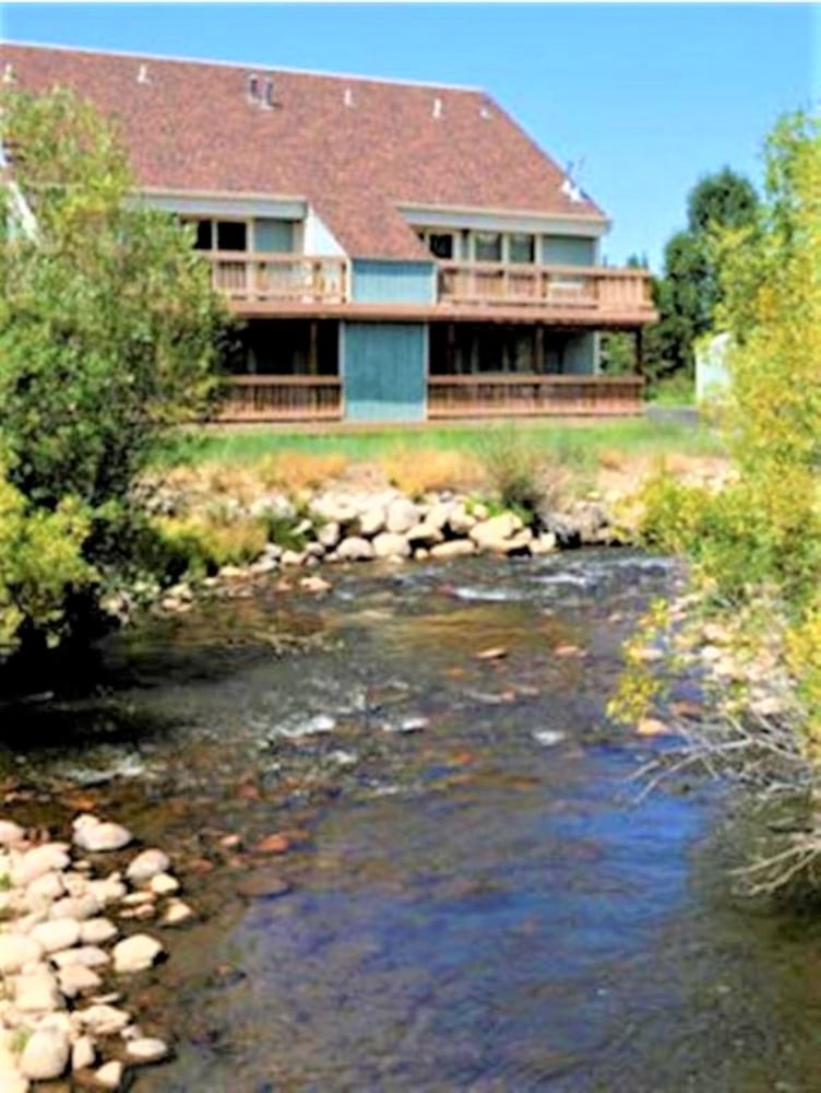 Twin Rivers Condominiums by Alderwood Colorado Management 41/47