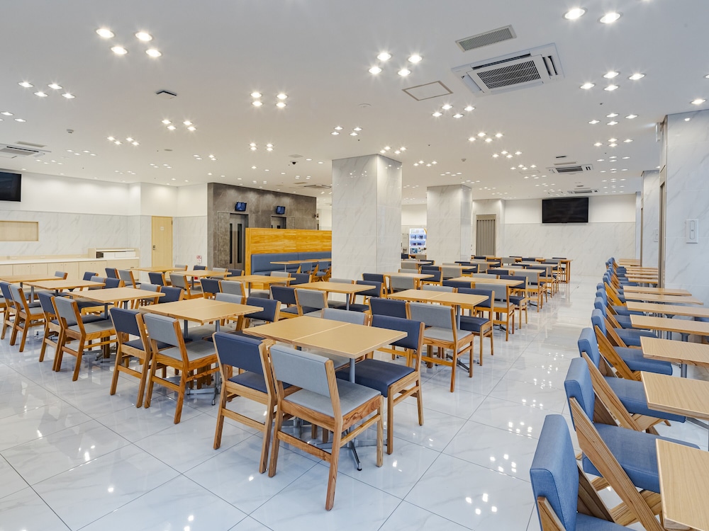 Toyoko Inn Nagasaki Ekimae 64/68