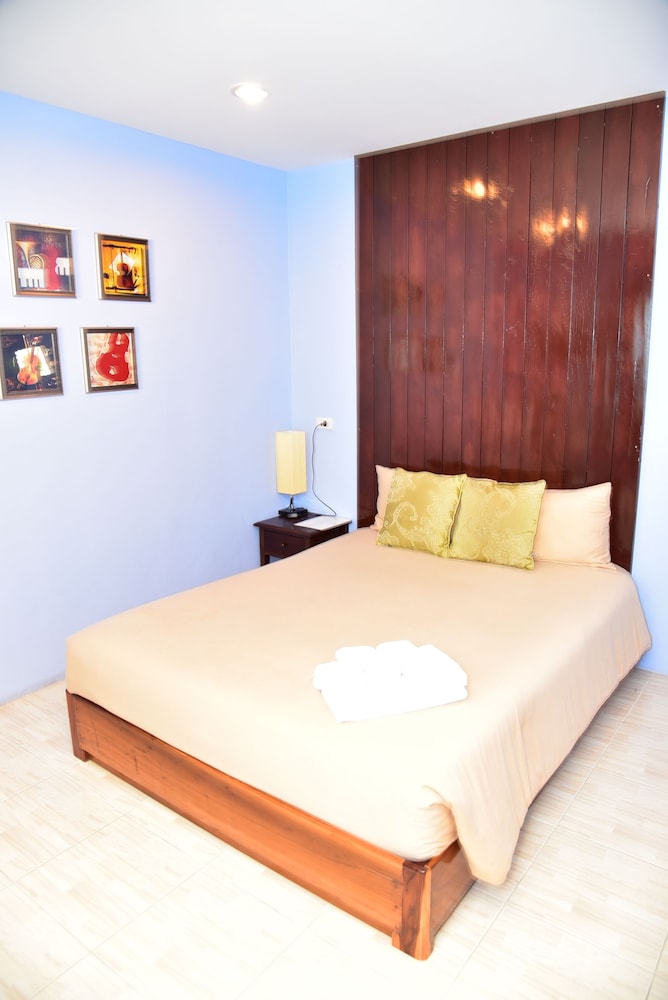 Pran Crescent 18/35