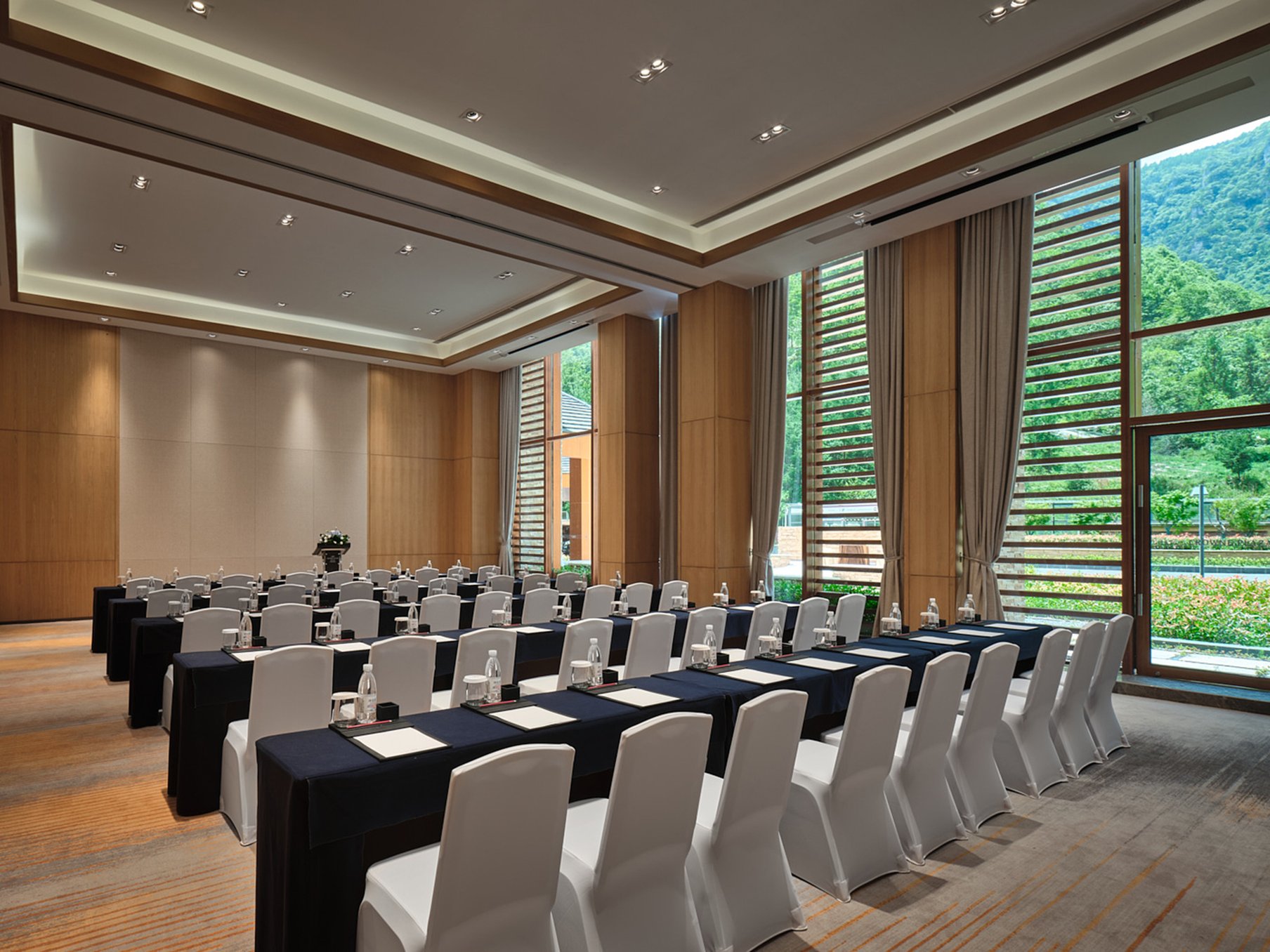 Crowne Plaza Shennongjia 41/50