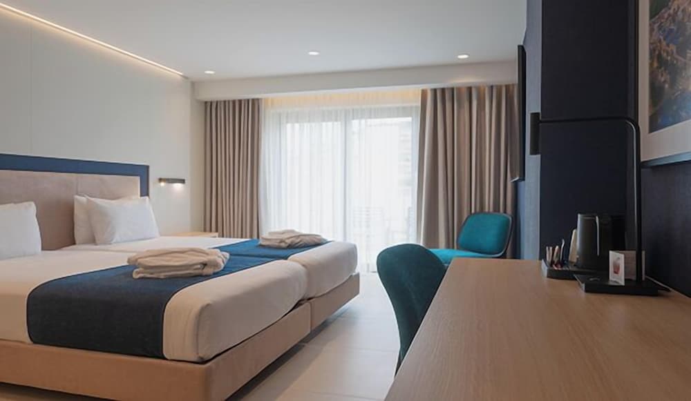 Room, King Bed, Balcony, Maritim Antonine Hotel and Spa Malta 4/10