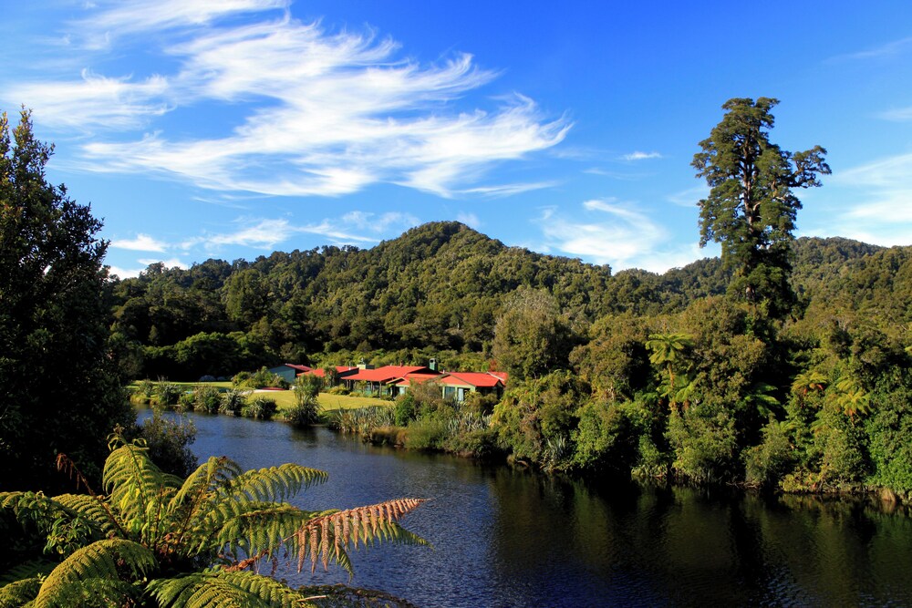 Lake Moeraki Wilderness Lodge 28/39