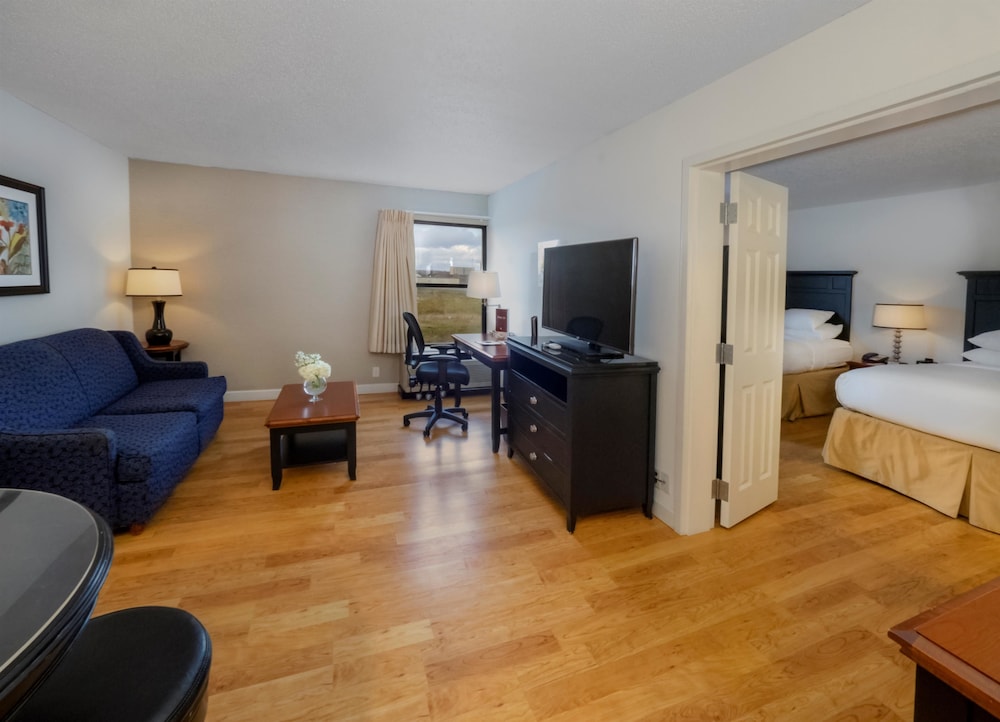Doubletree By Hilton Buffalo Amherst 46/64