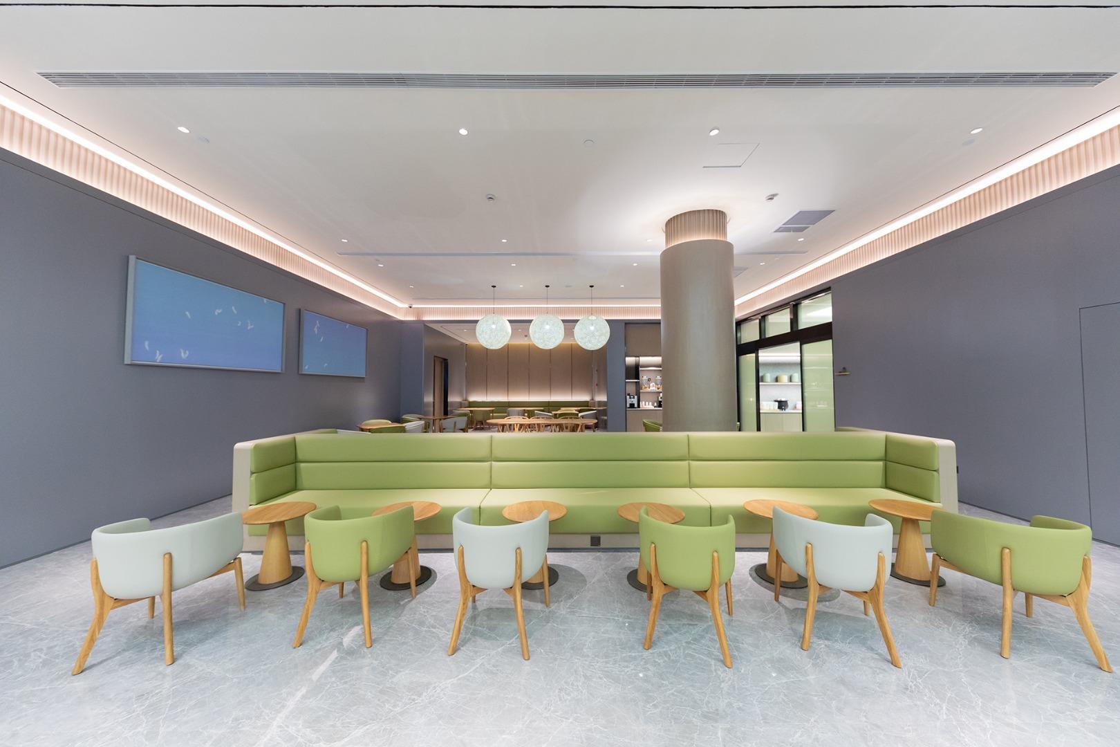 JI Hotel (Shanghai Wuning Road Subway Station) 36/40