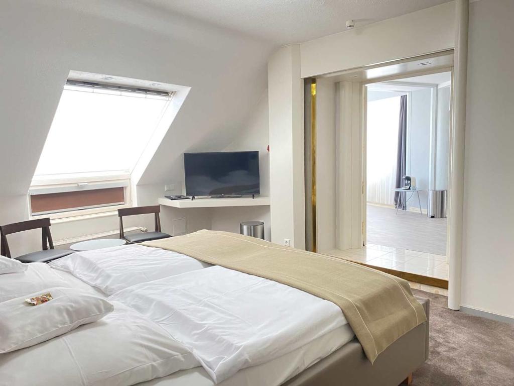 Hotel Bayerischer Hof 10/50
